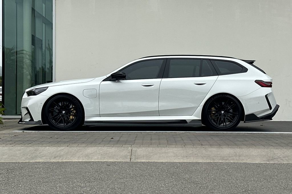 Used 2025 BMW M5 Touring w/ M Driver's Package AWD/4WD image 6