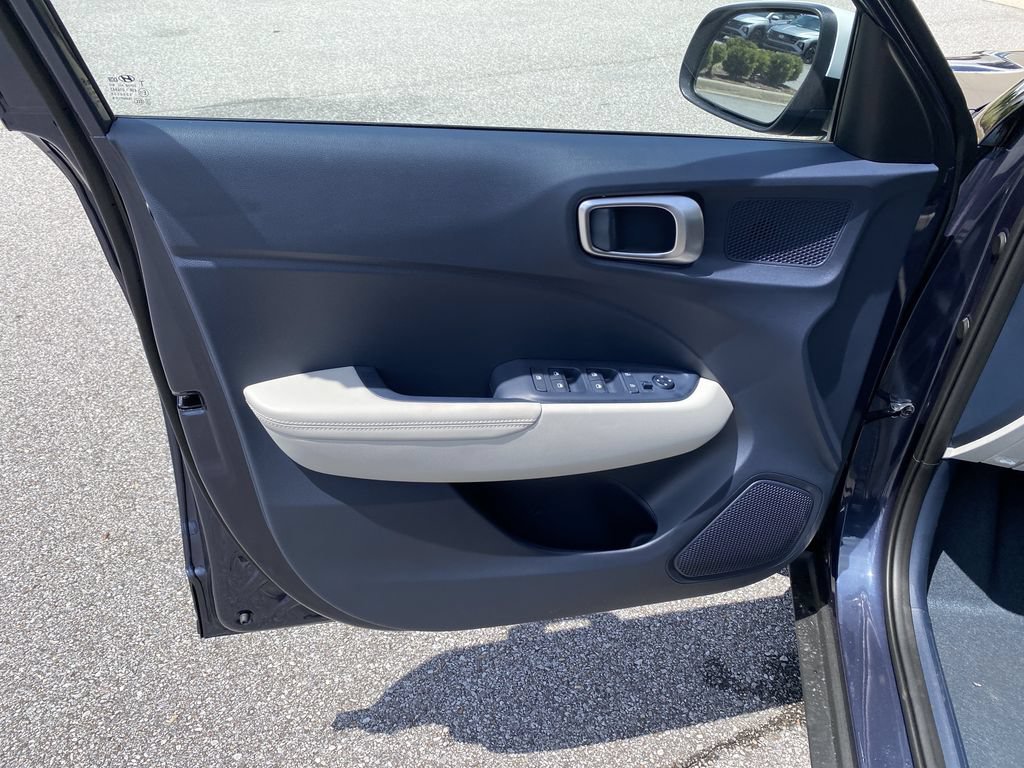 New 2026 Hyundai Venue SEL FWD image 17