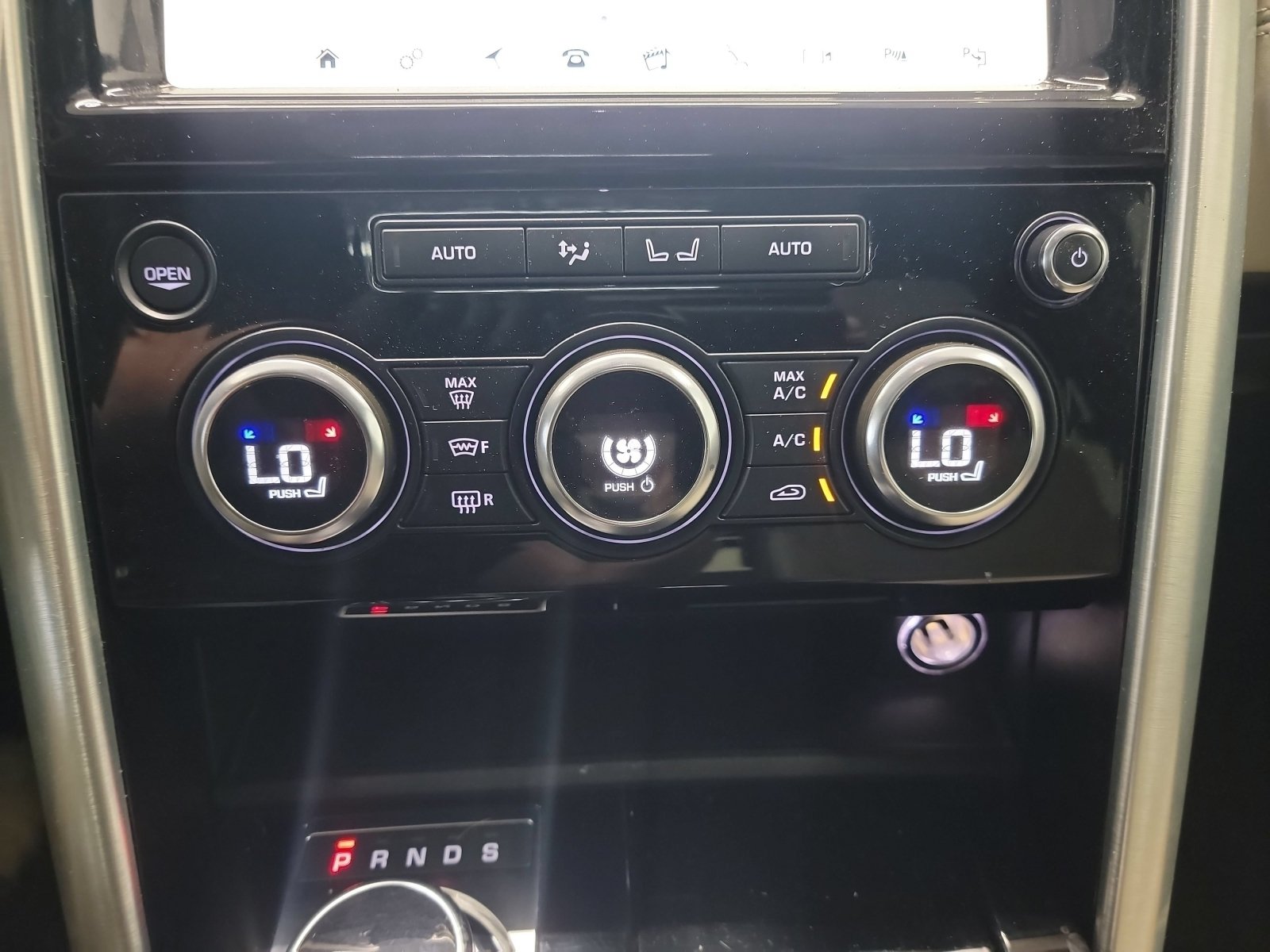 Used 2019 Land Rover Discovery HSE AWD/4WD image 21