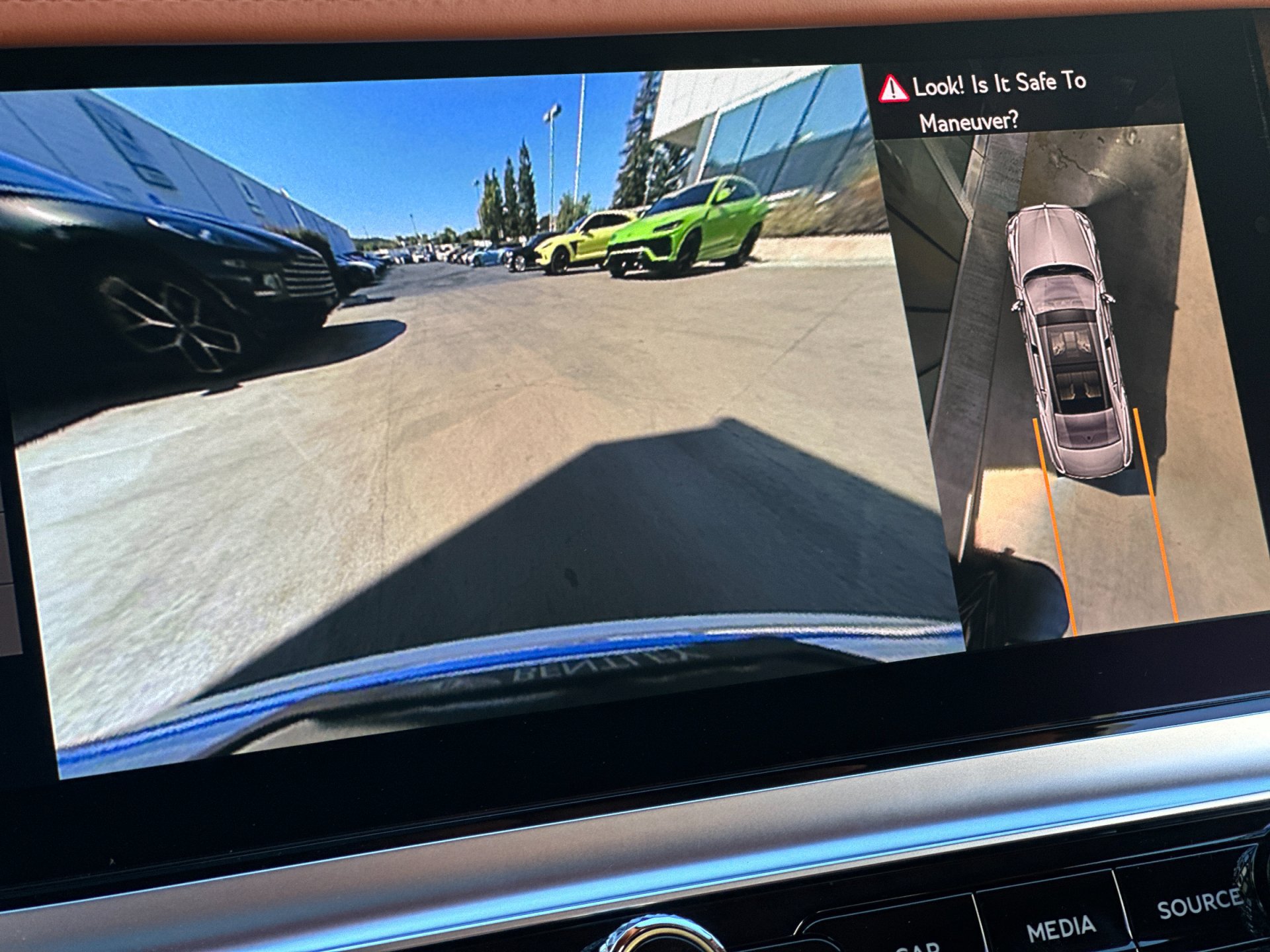 Certified 2023 Bentley Flying Spur Azure AWD/4WD image 22
