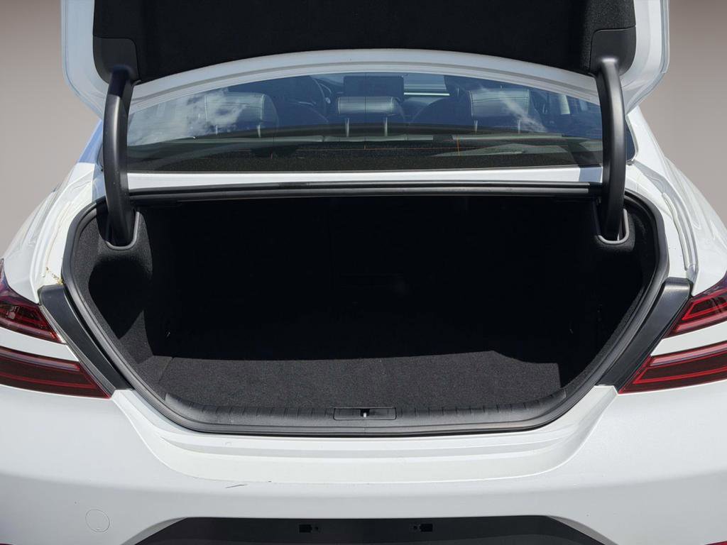 Used 2025 Genesis G70 2.5T image 13