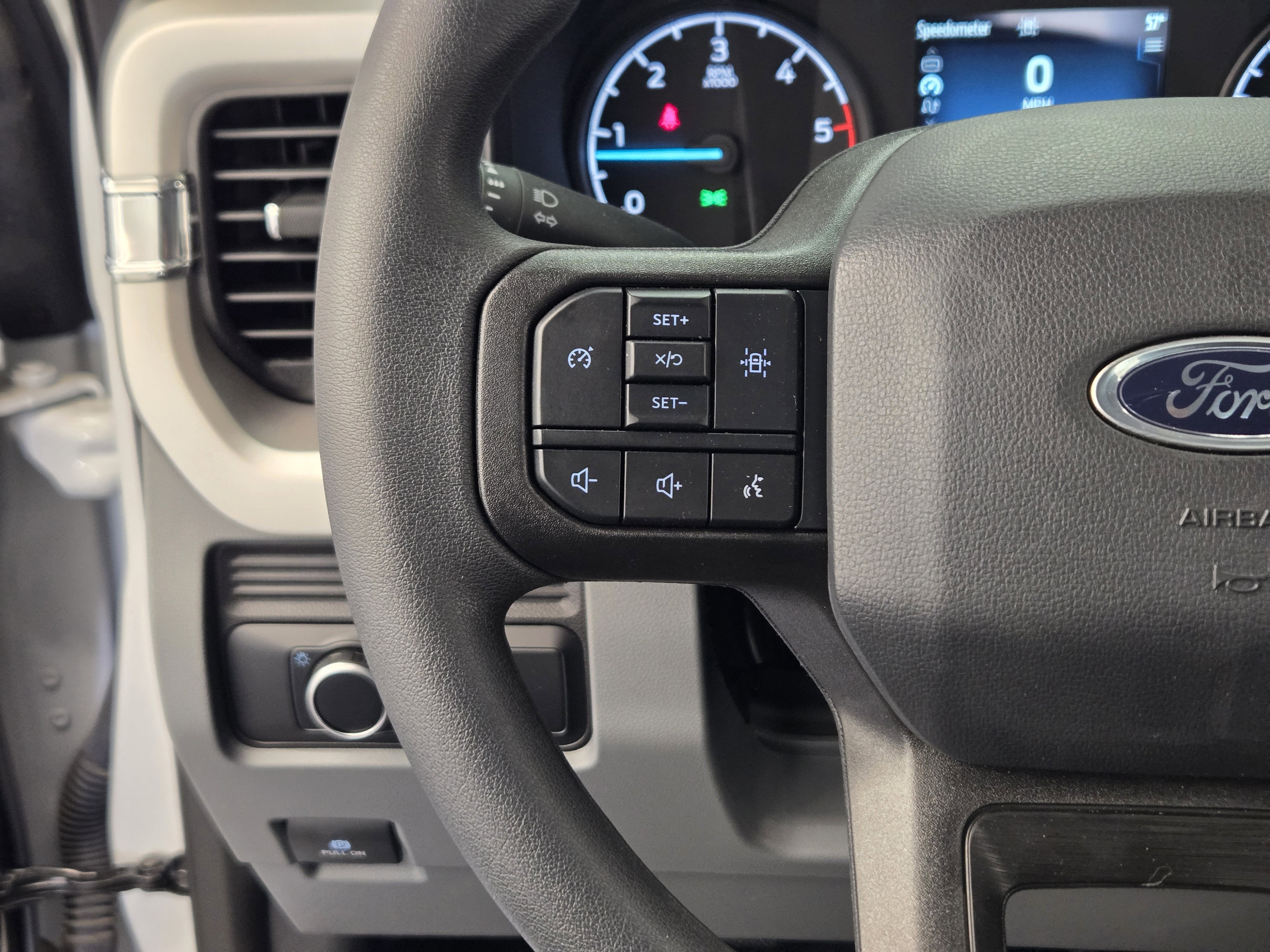 Used 2024 Ford F550 4x4 SuperCab Super Duty image 24