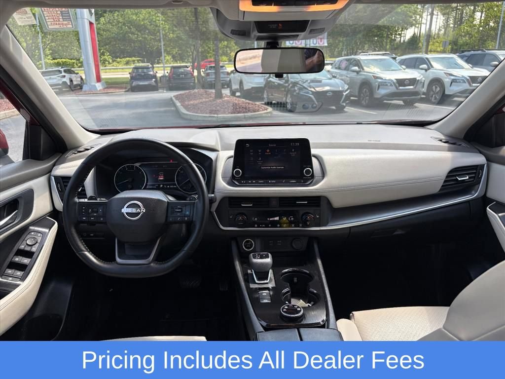 Used 2025 Nissan Rogue SV w/ SV Premium Package AWD/4WD image 8