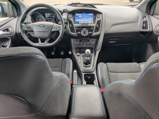 Used 2016 Ford Focus RS image 18