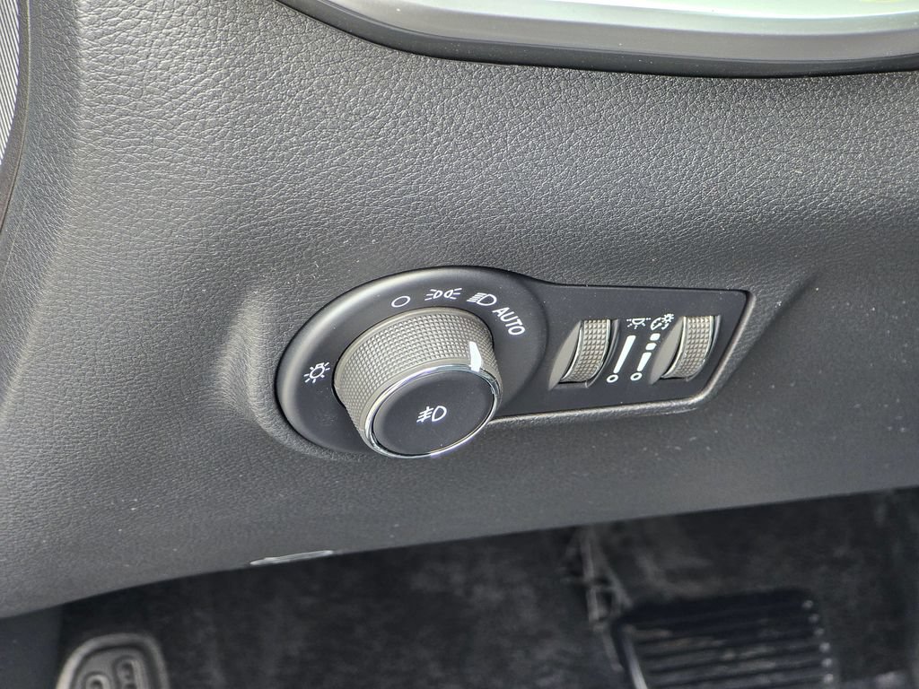 New 2026 Jeep Compass Latitude AWD/4WD image 34