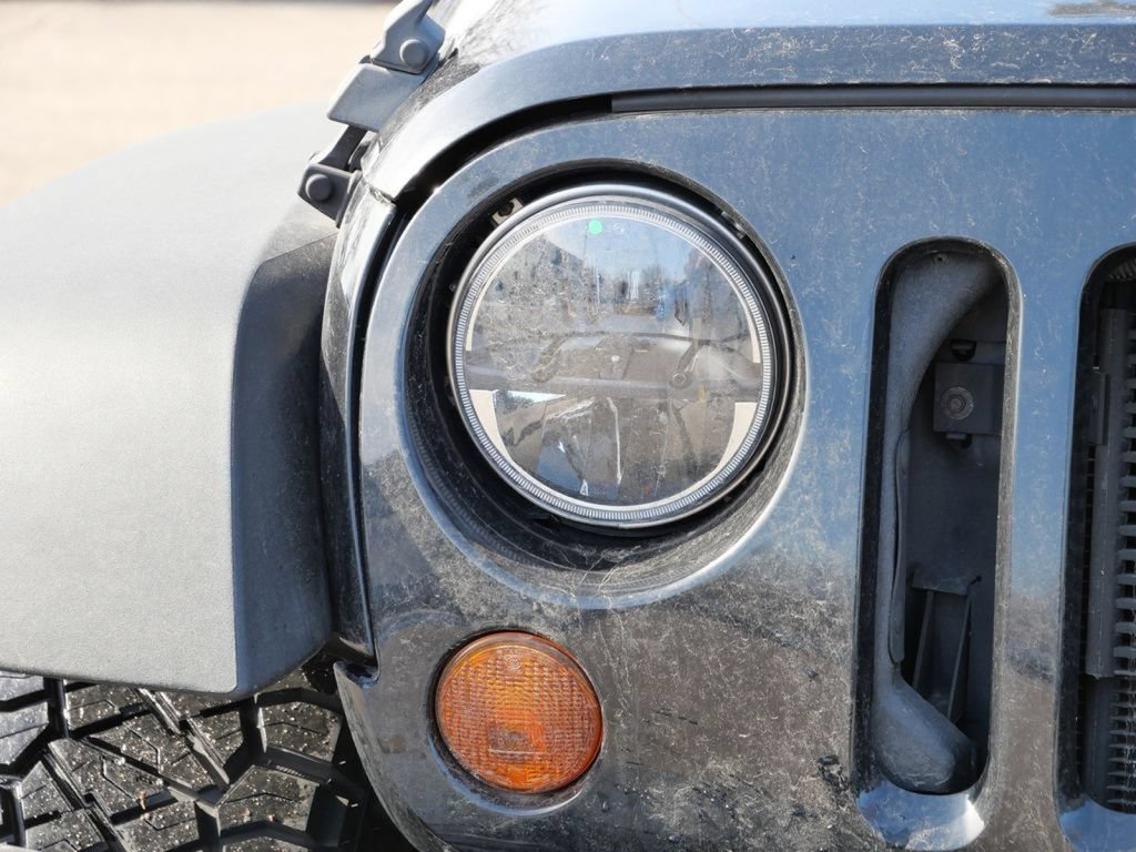 Used 2013 Jeep Wrangler Sport AWD/4WD image 3