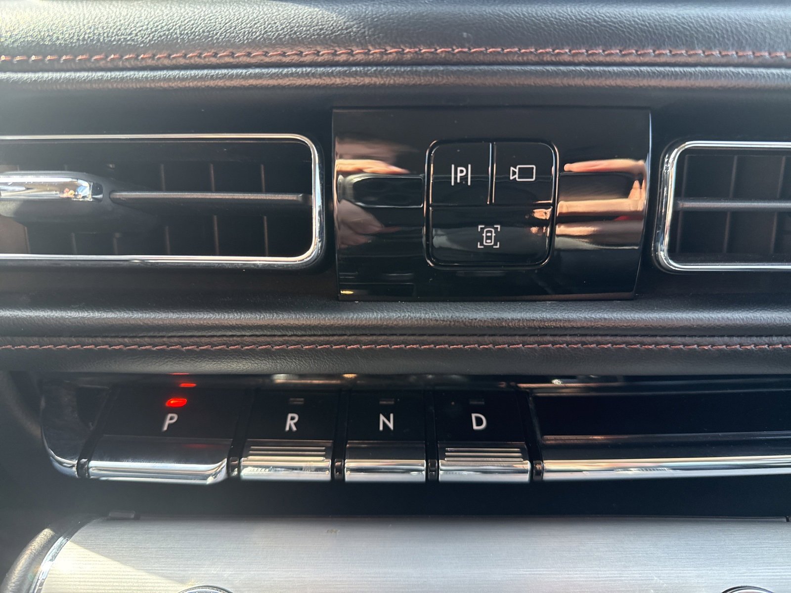 Used 2021 Lincoln Aviator Standard image 20