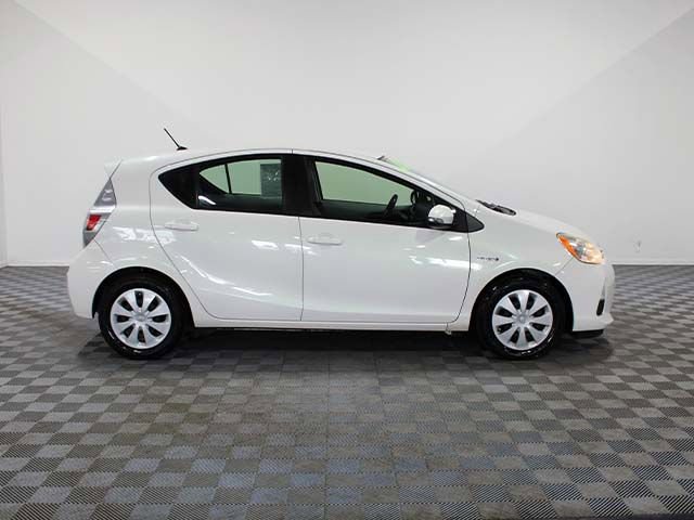 Used 2014 Toyota Prius C One FWD image 7