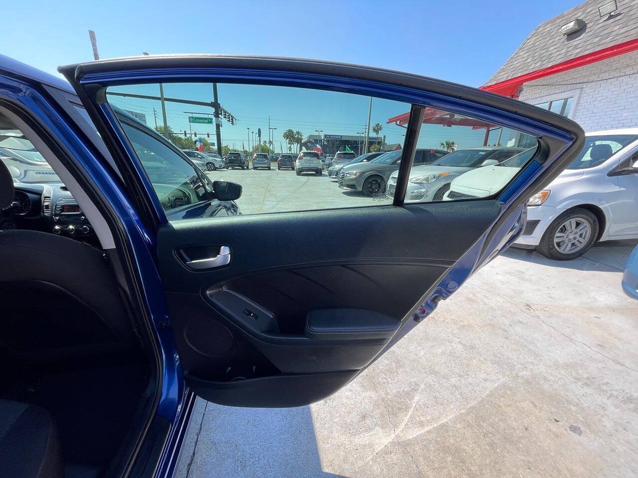 Used 2018 Kia Forte LX FWD image 7