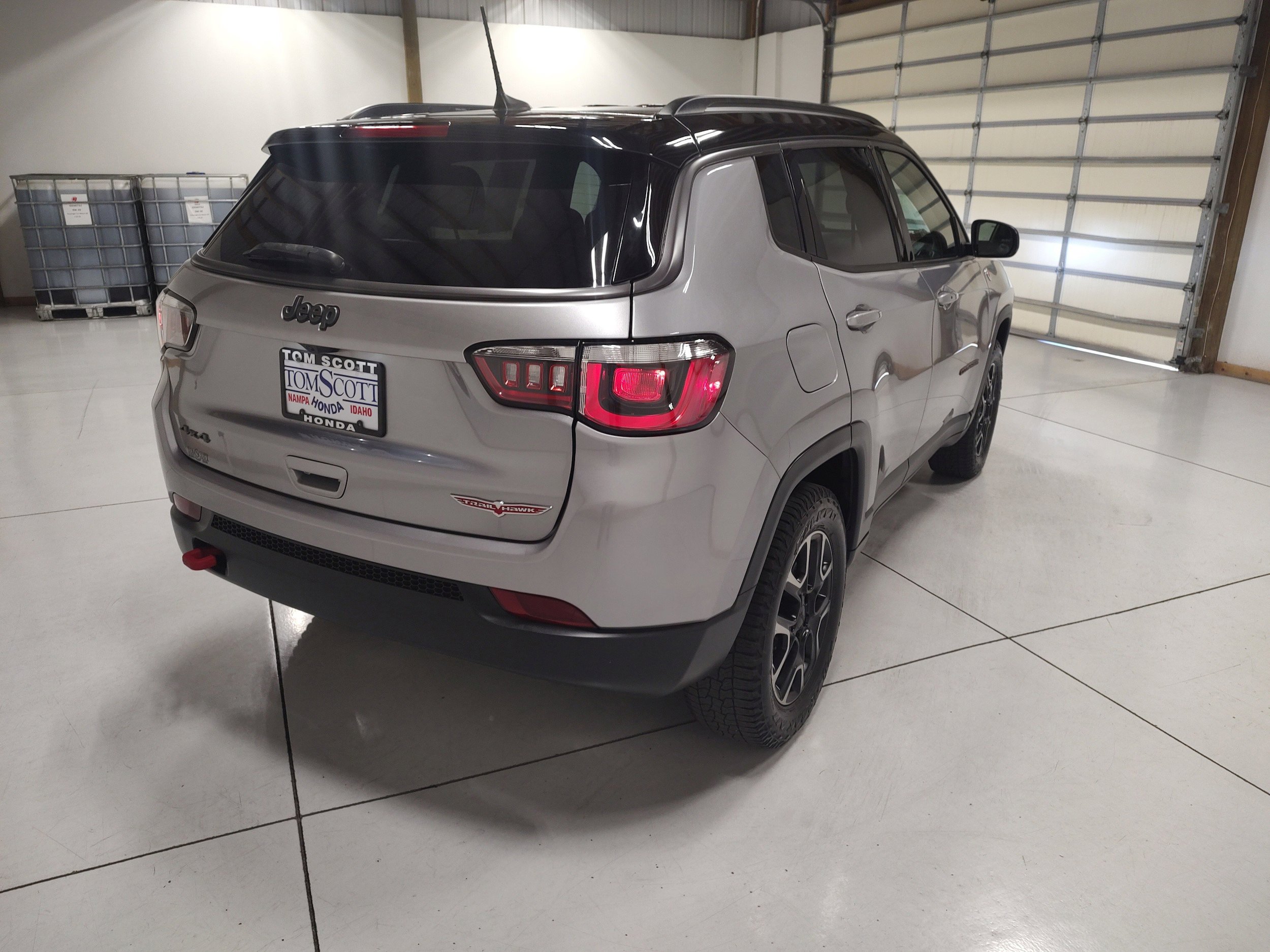 Used 2018 Jeep Compass Trailhawk w/ Cold Weather Group AWD/4WD image 13