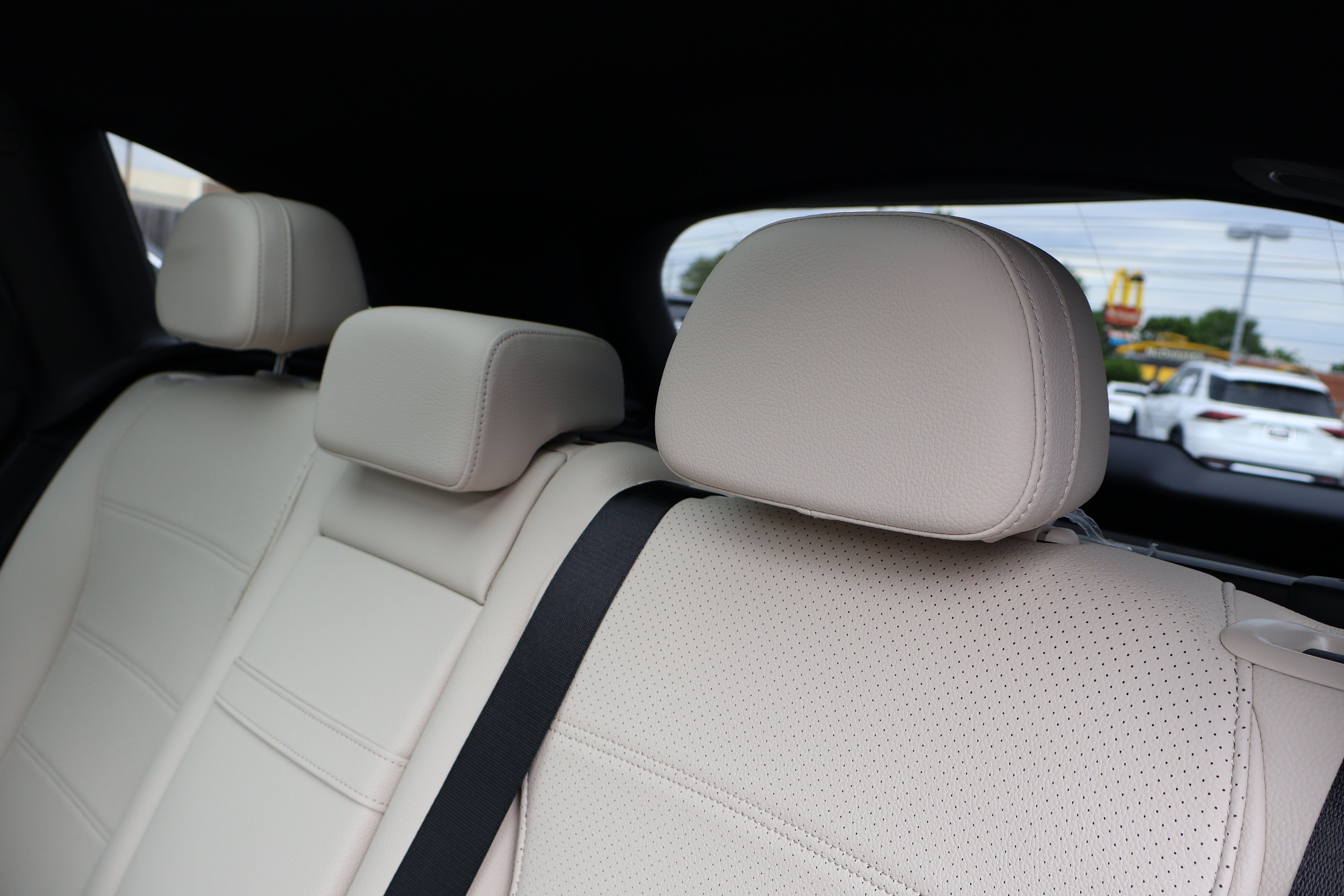 Used 2026 Mercedes-Benz GLC 300 image 18