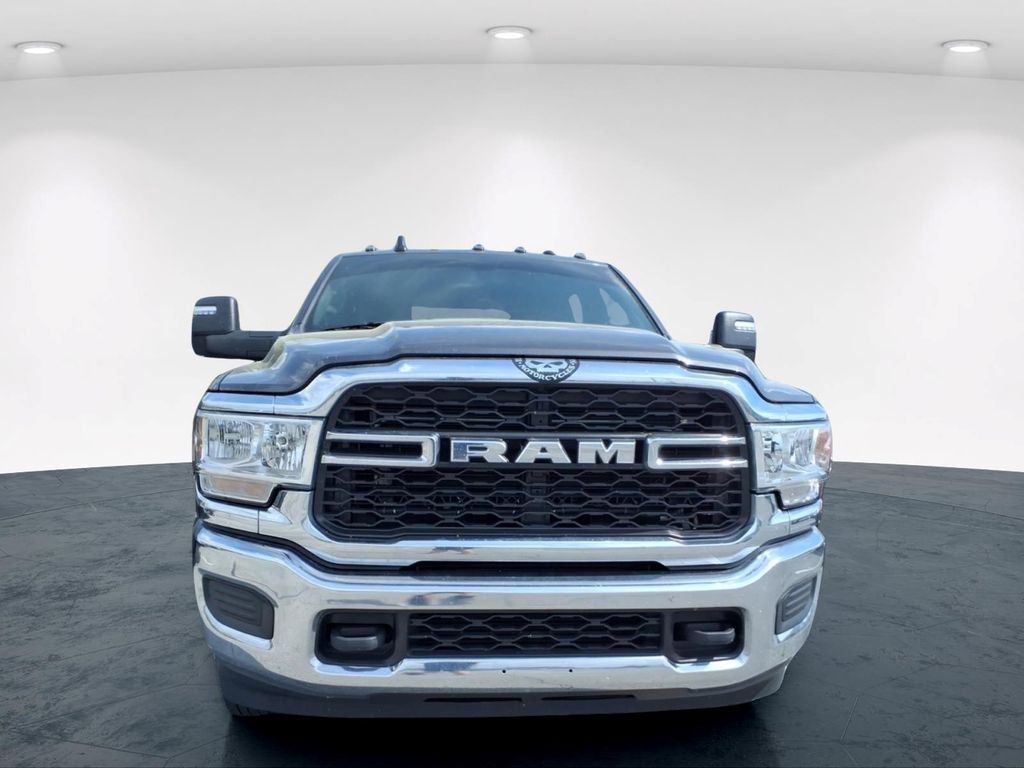 Used 2024 RAM 3500 Tradesman w/ Chrome Appearance Group image 9