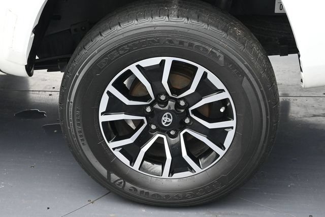 Used 2022 Toyota Tacoma TRD Sport w/ TRD Premium Sport Package RWD image 8
