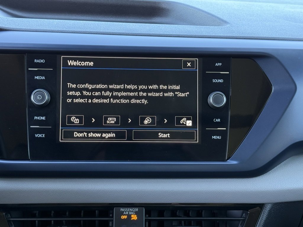 Used 2023 Volkswagen Taos SE w/ Panoramic Sunroof Package image 18