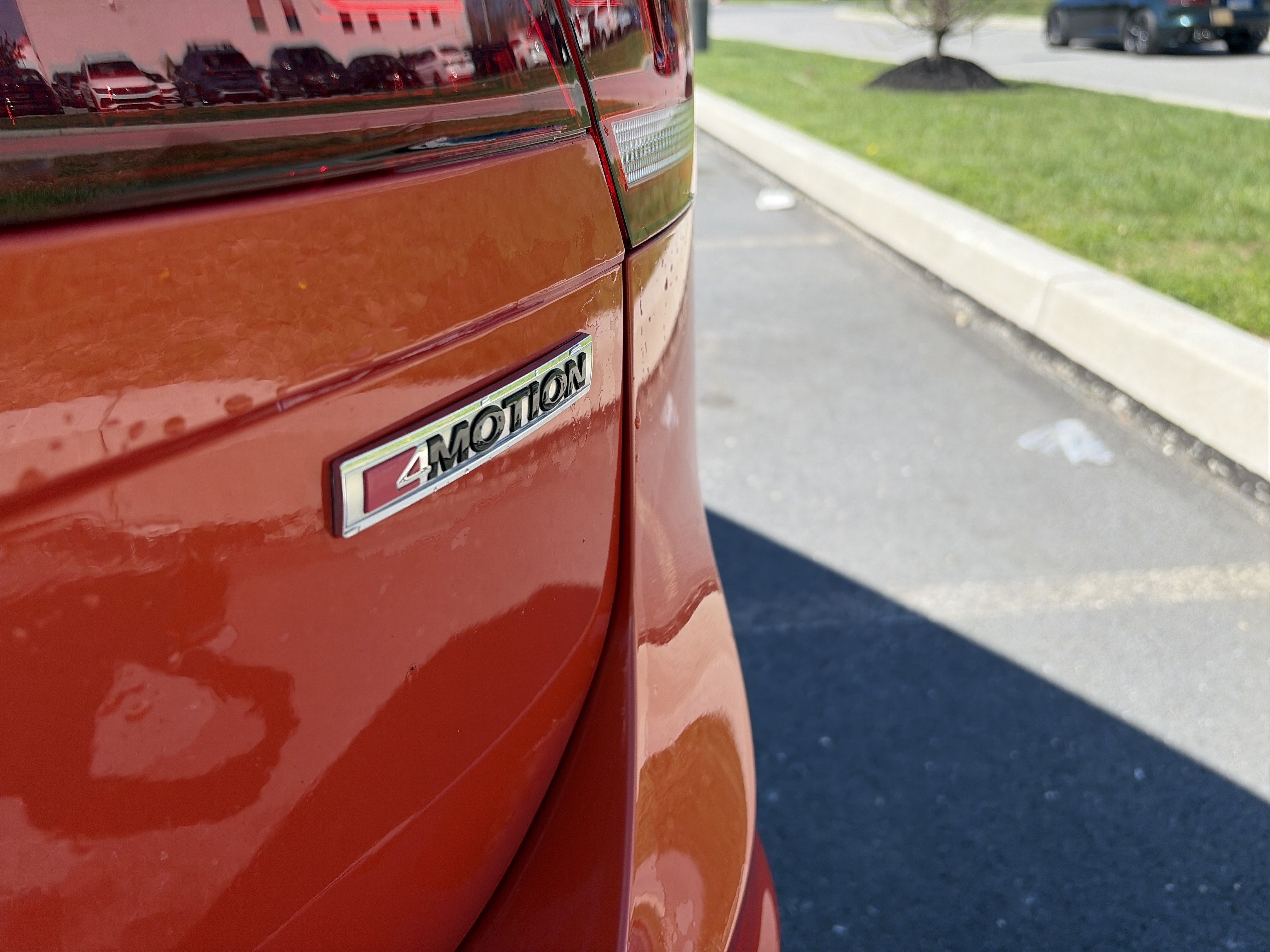 Used 2019 Volkswagen Tiguan S w/ 3rd Row Seat Package image 7