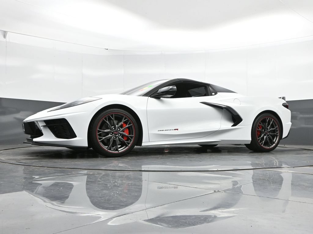 Used 2023 Chevrolet Corvette Stingray Premium Conv w/ Z51 Performance Package RWD image 46