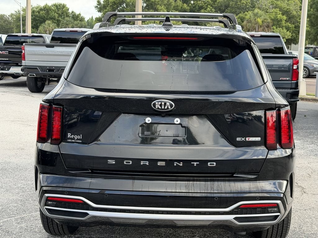Used 2021 Kia Sorento EX FWD image 5