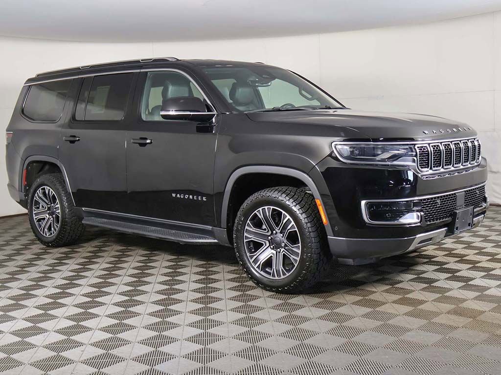 Used 2022 Jeep Wagoneer Series III w/ Flexible Seating Group AWD/4WD image 2