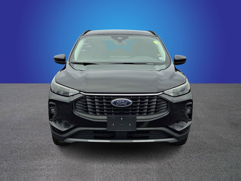 Used 2024 Ford Escape SE image 2