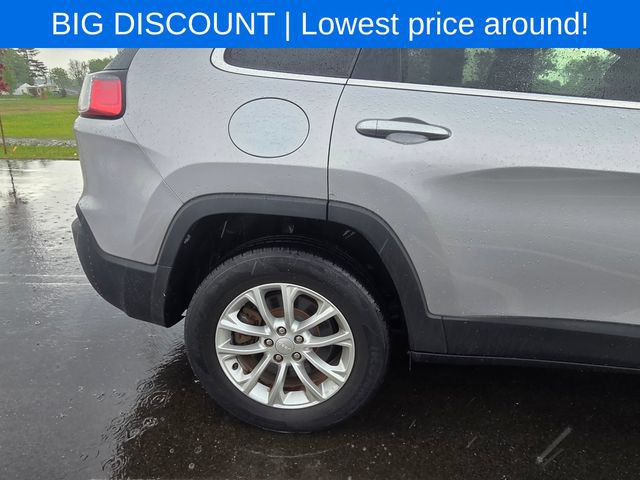Used 2019 Jeep Cherokee Latitude w/ Cold Weather Group AWD/4WD image 8