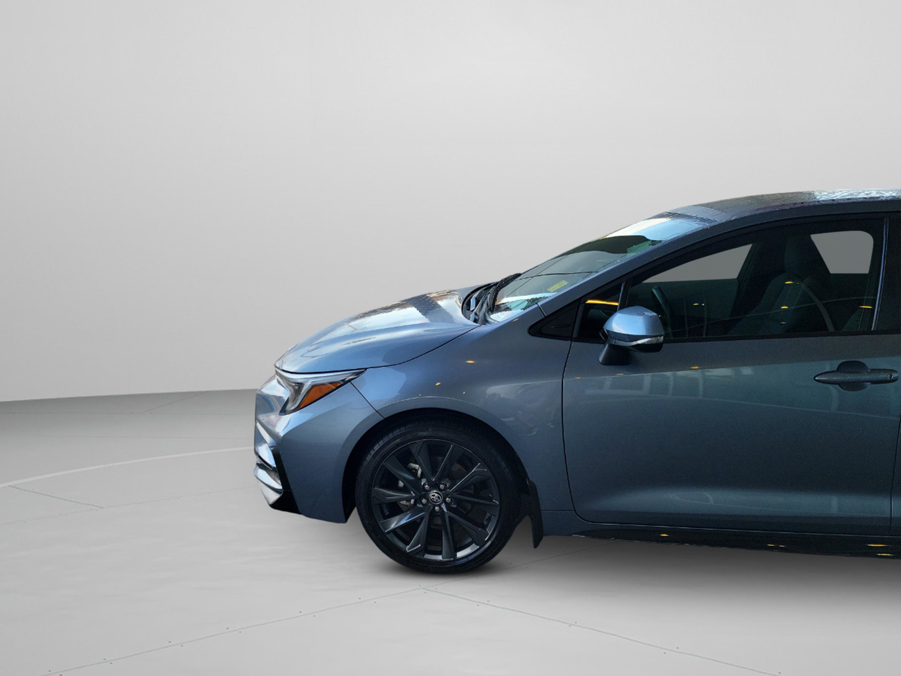 Certified 2025 Toyota Corolla SE image 30