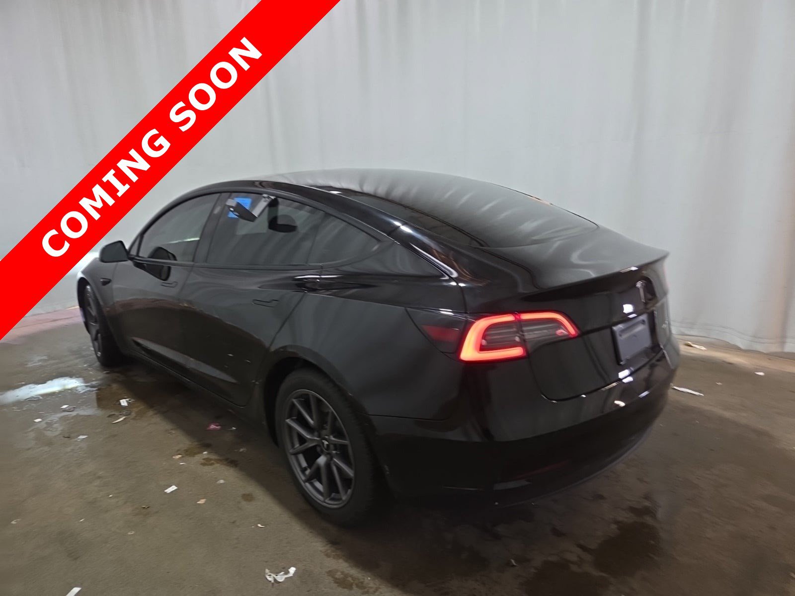 Used 2022 Tesla Model 3 Long Range AWD/4WD image 3