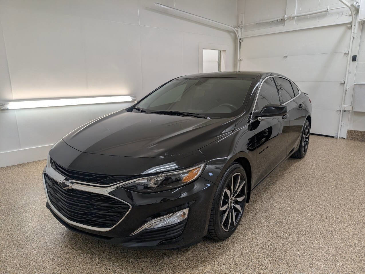 Used 2022 Chevrolet Malibu RS image 2