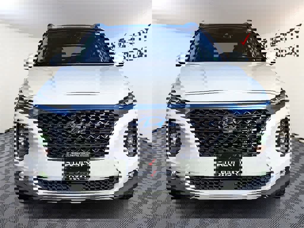 Used 2019 Hyundai Santa Fe Limited image 2