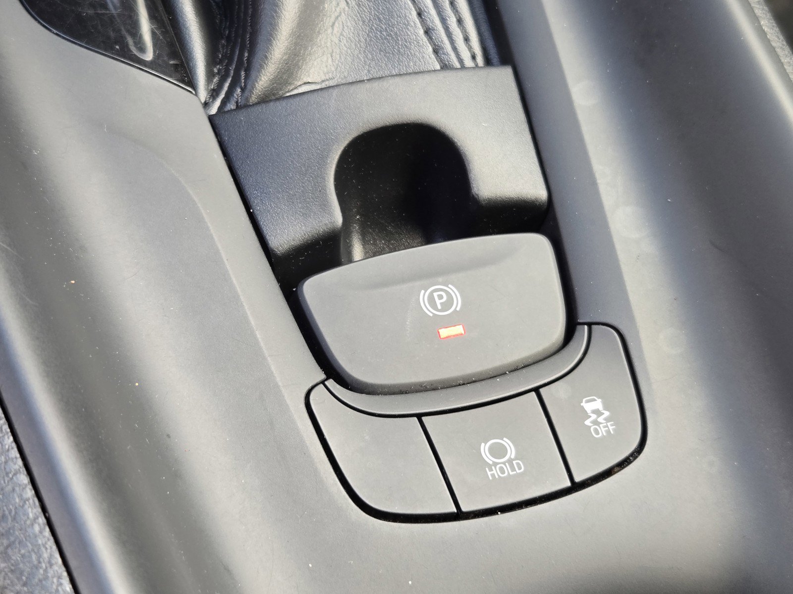 Used 2018 Toyota C-HR XLE FWD image 21