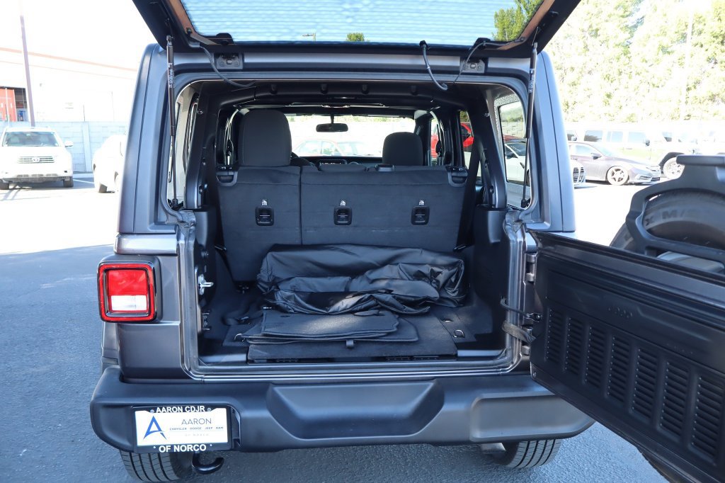 Used 2021 Jeep Wrangler Unlimited Sport AWD/4WD image 37