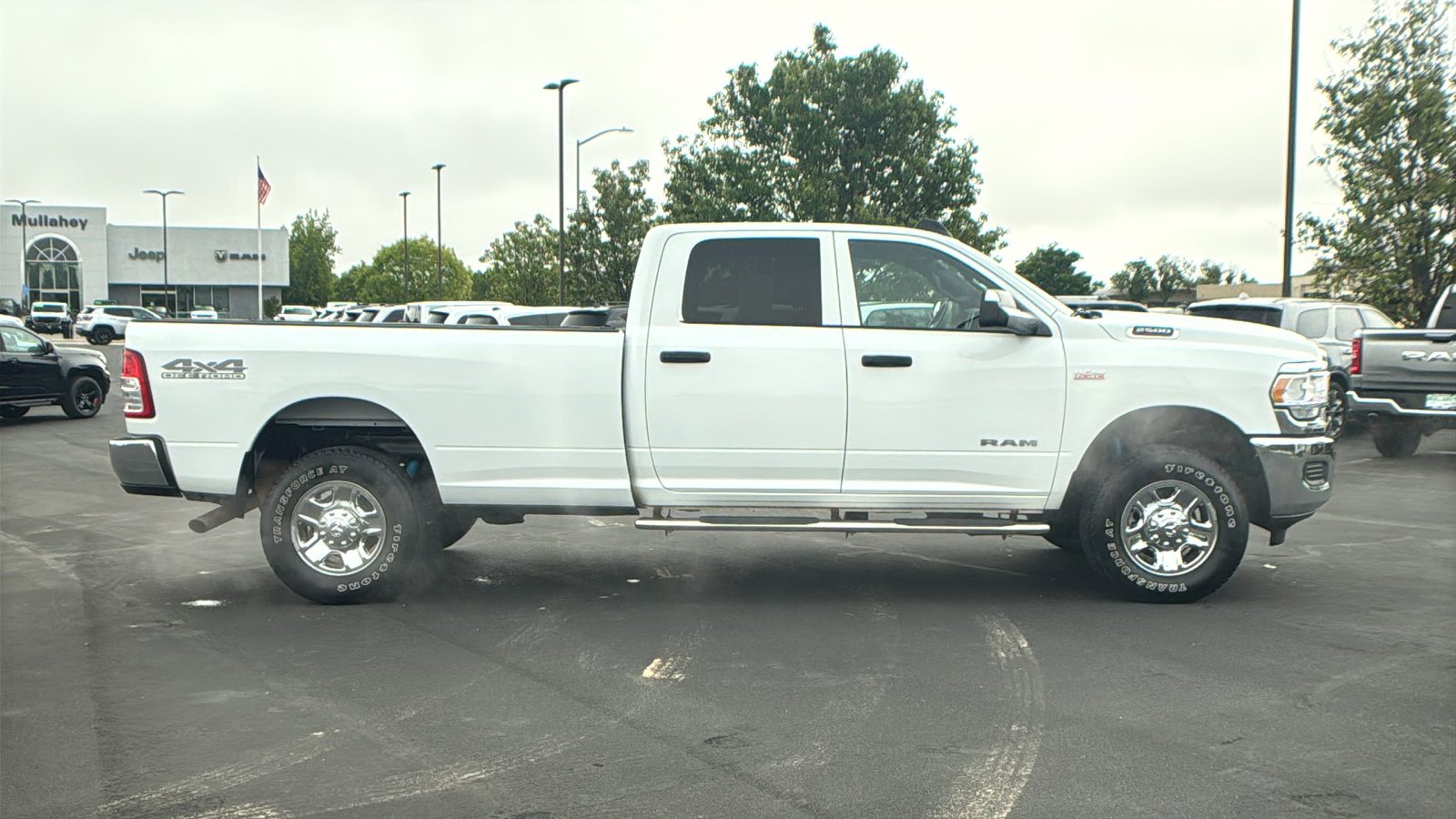 Used 2022 RAM 2500 Tradesman w/ Chrome Appearance Group image 2