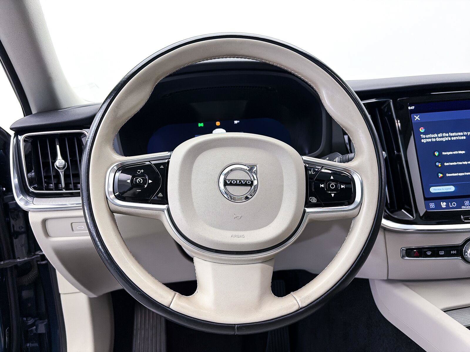 Used 2024 Volvo S60 B5 Plus FWD image 33