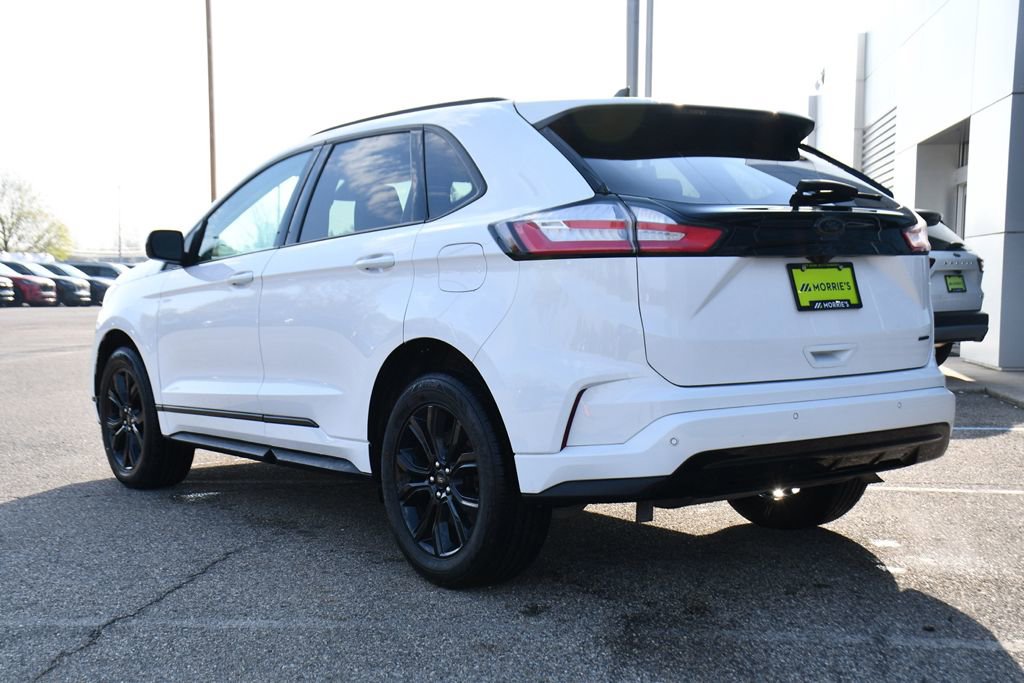 Used 2024 Ford Edge SE w/ Black Appearance Package AWD/4WD image 4