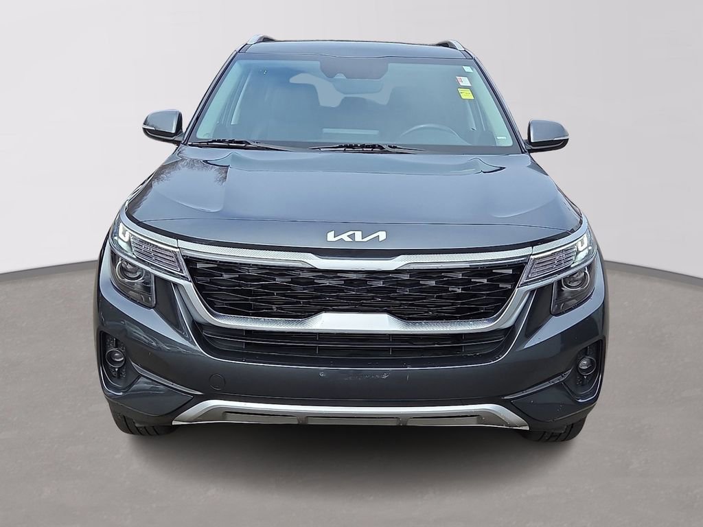 Certified 2023 Kia Seltos S w/ Navigation Package AWD/4WD image 2