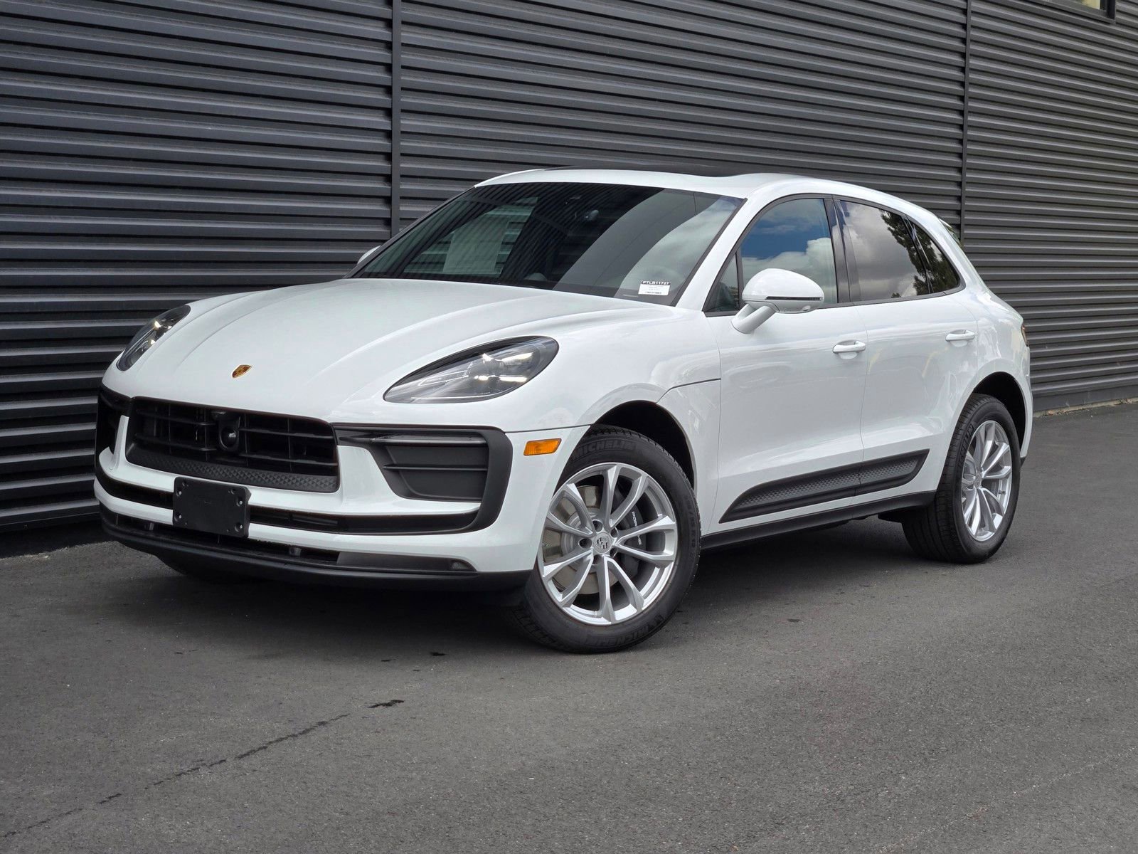 New 2026 Porsche Macan AWD/4WD image 1