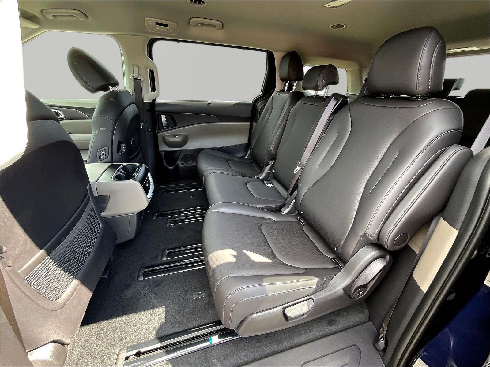 New 2027 Kia Carnival EX FWD image 18