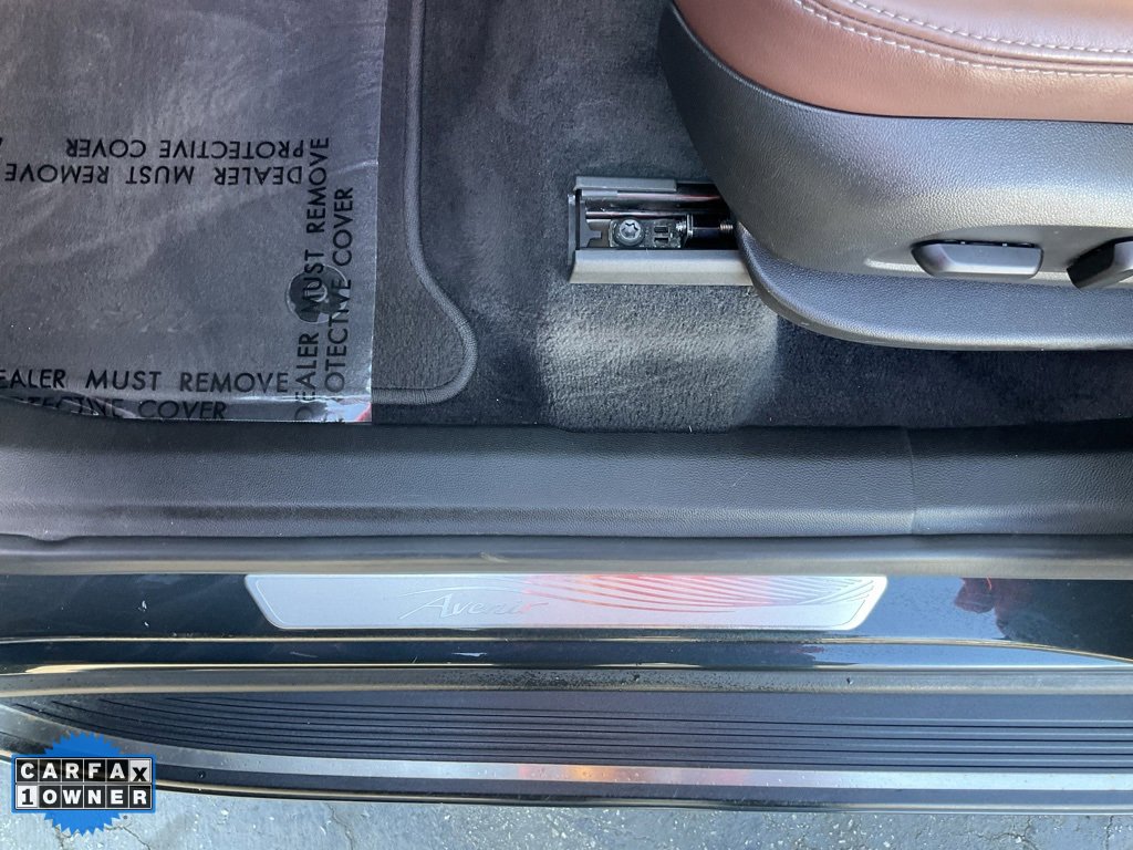 Used 2020 Buick Enclave Avenir w/ Avenir Technology Package image 16