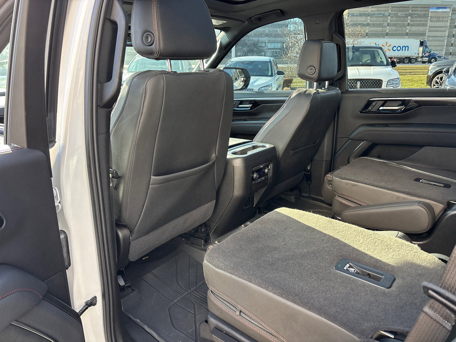 Used 2025 Chevrolet Tahoe RST w/ Comfort Package image 28