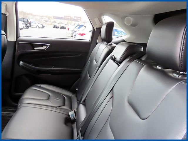 Used 2021 Ford Edge Titanium w/ Class II Trailer Tow Package image 10