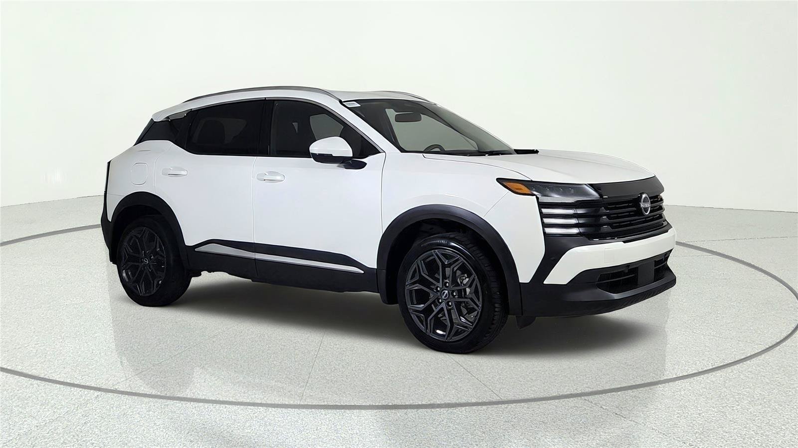 Used 2025 Nissan Kicks SR AWD/4WD image 8