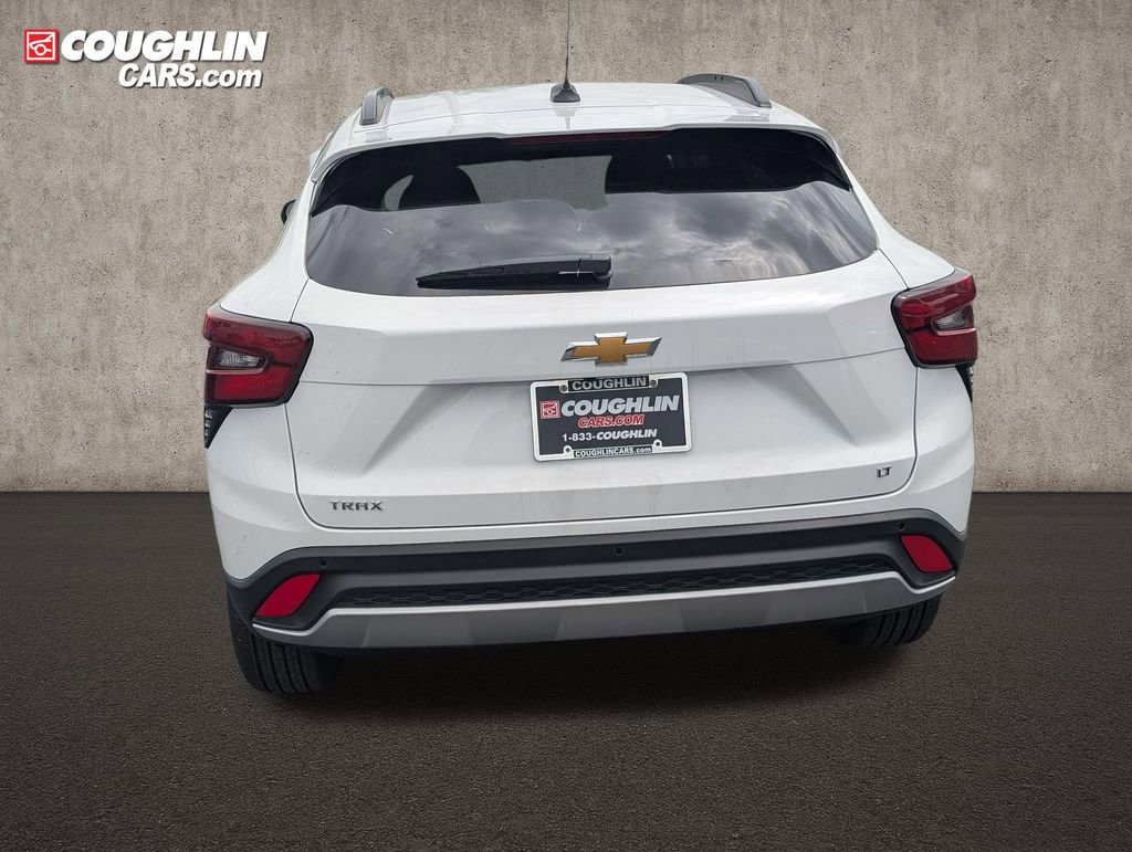 New 2026 Chevrolet Trax LT w/ Driver Confidence Package FWD image 6
