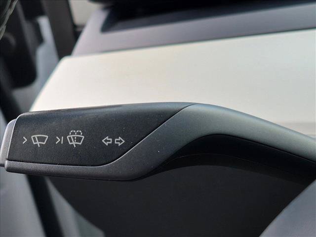 Used 2022 Tesla Model Y Performance AWD/4WD image 10