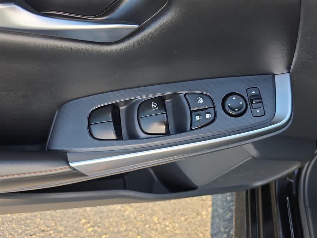 Used 2023 Nissan Sentra SR w/ Midnight Edition Package FWD image 17