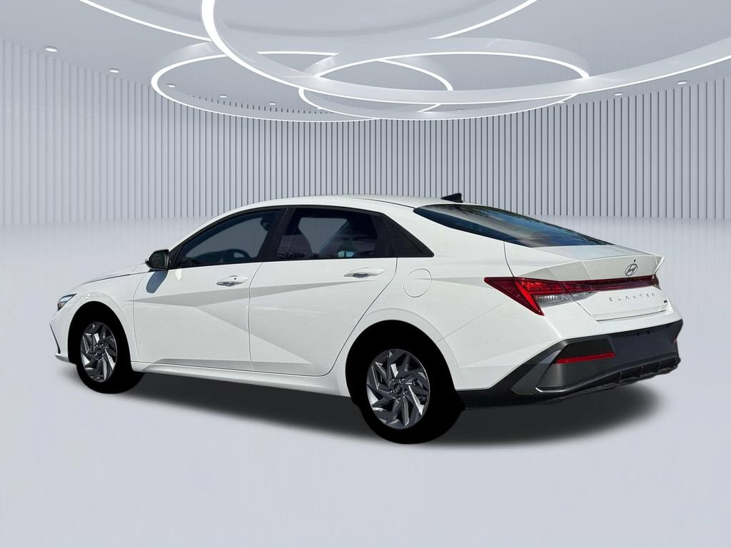 New 2026 Hyundai Elantra Hybrid FWD image 4