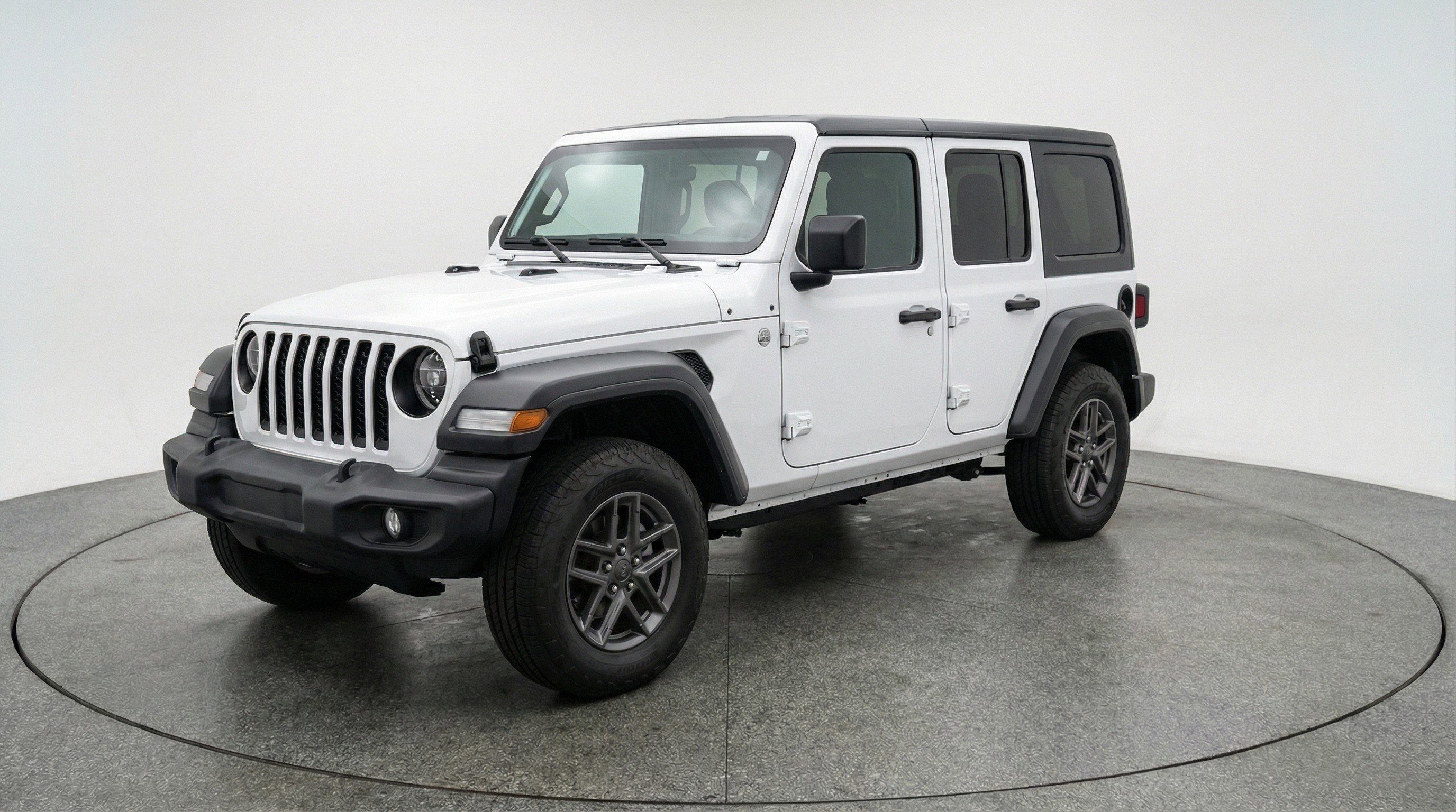 Used 2025 Jeep Wrangler Sport S image 3