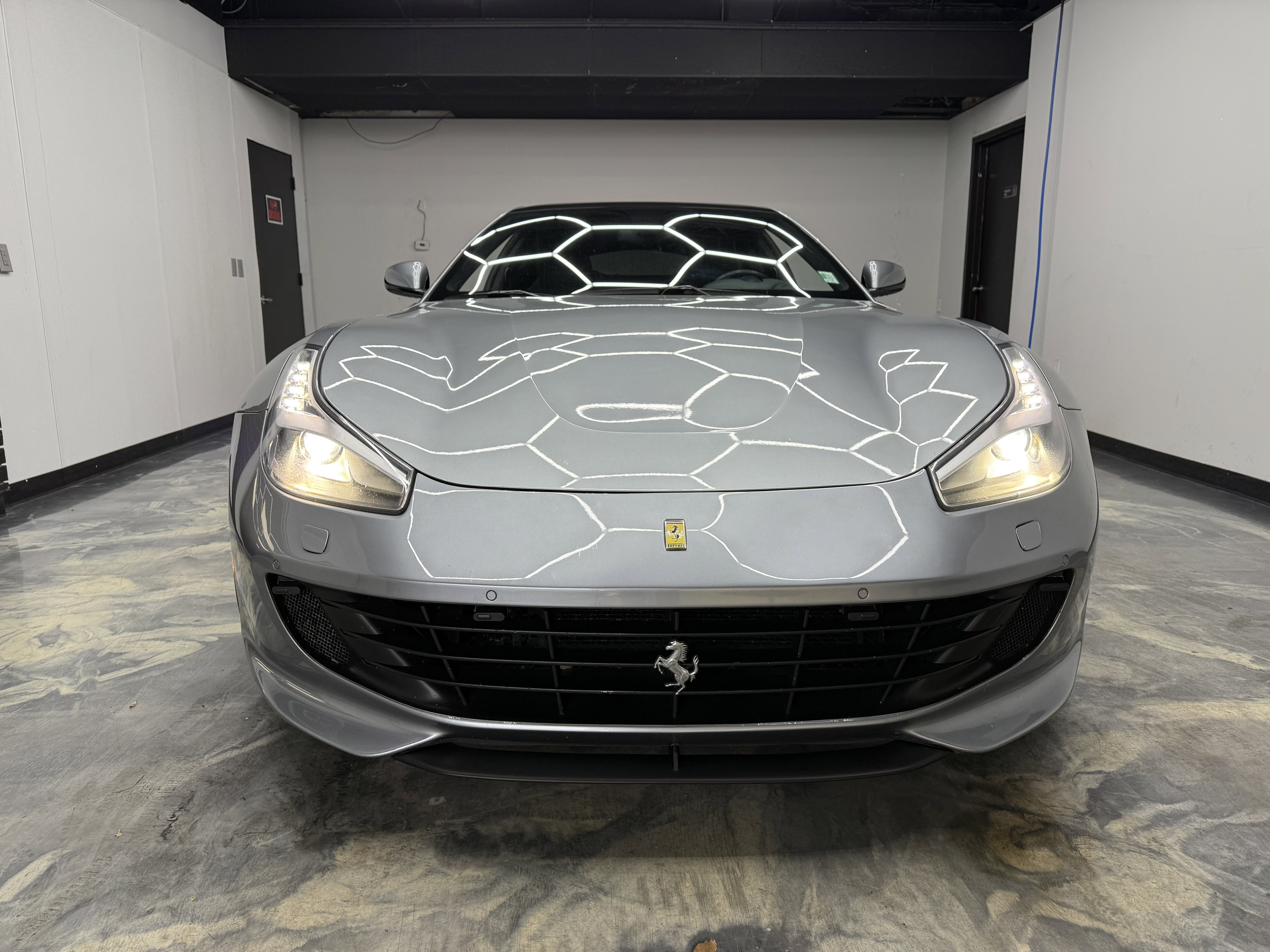 Used 2017 Ferrari GTC4Lusso image 7