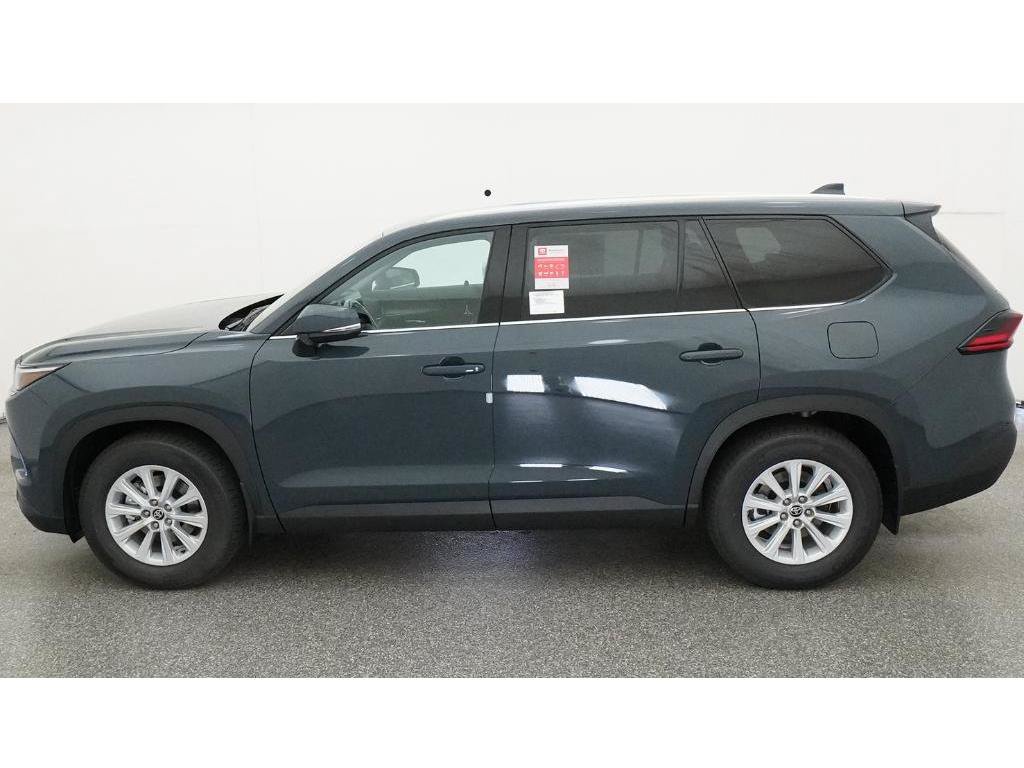 New 2026 Toyota Grand Highlander XLE FWD image 3