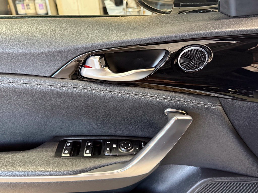 Used 2022 Kia Stinger GT-Line RWD image 38