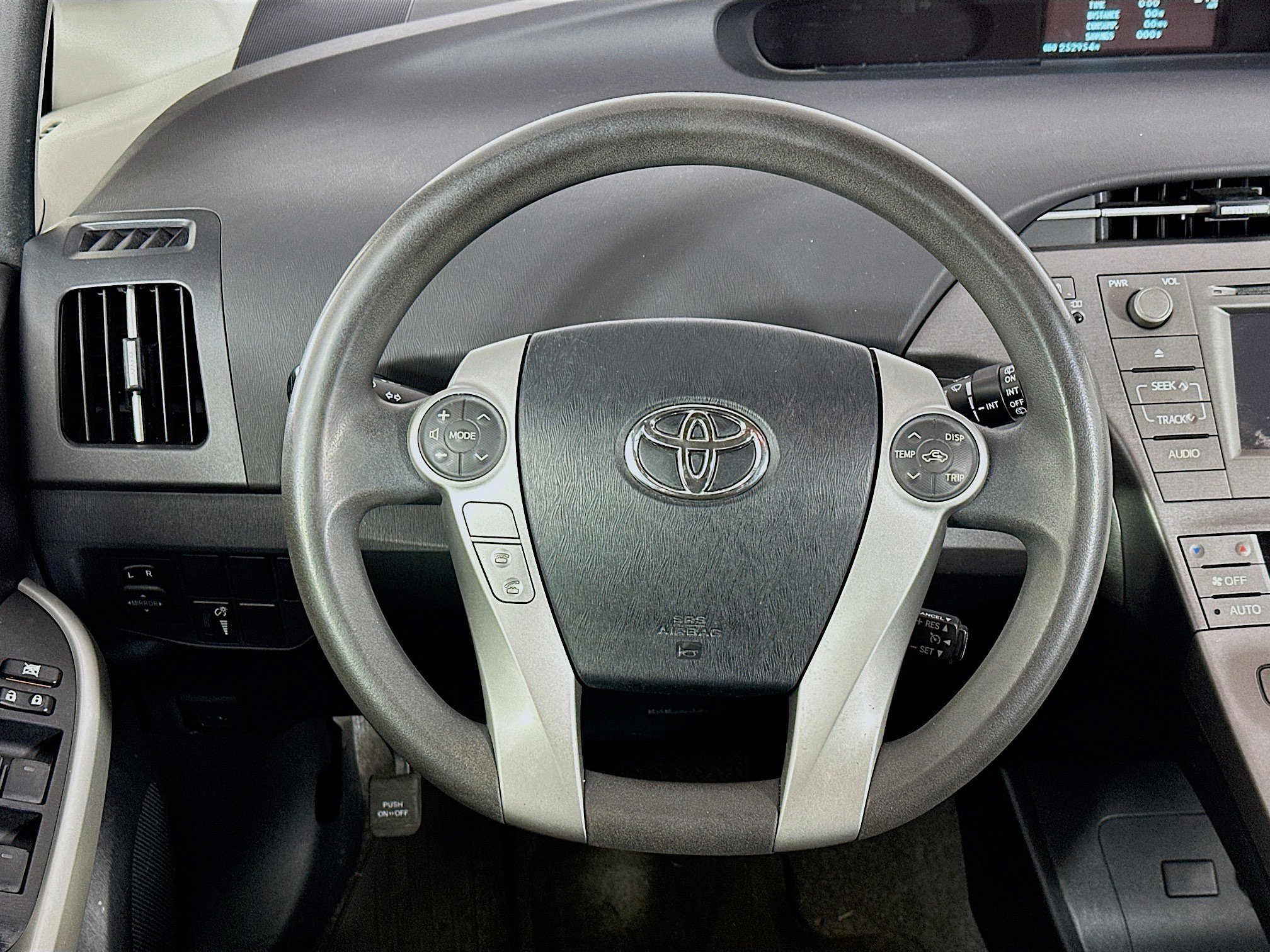 Used 2014 Toyota Prius Two image 18