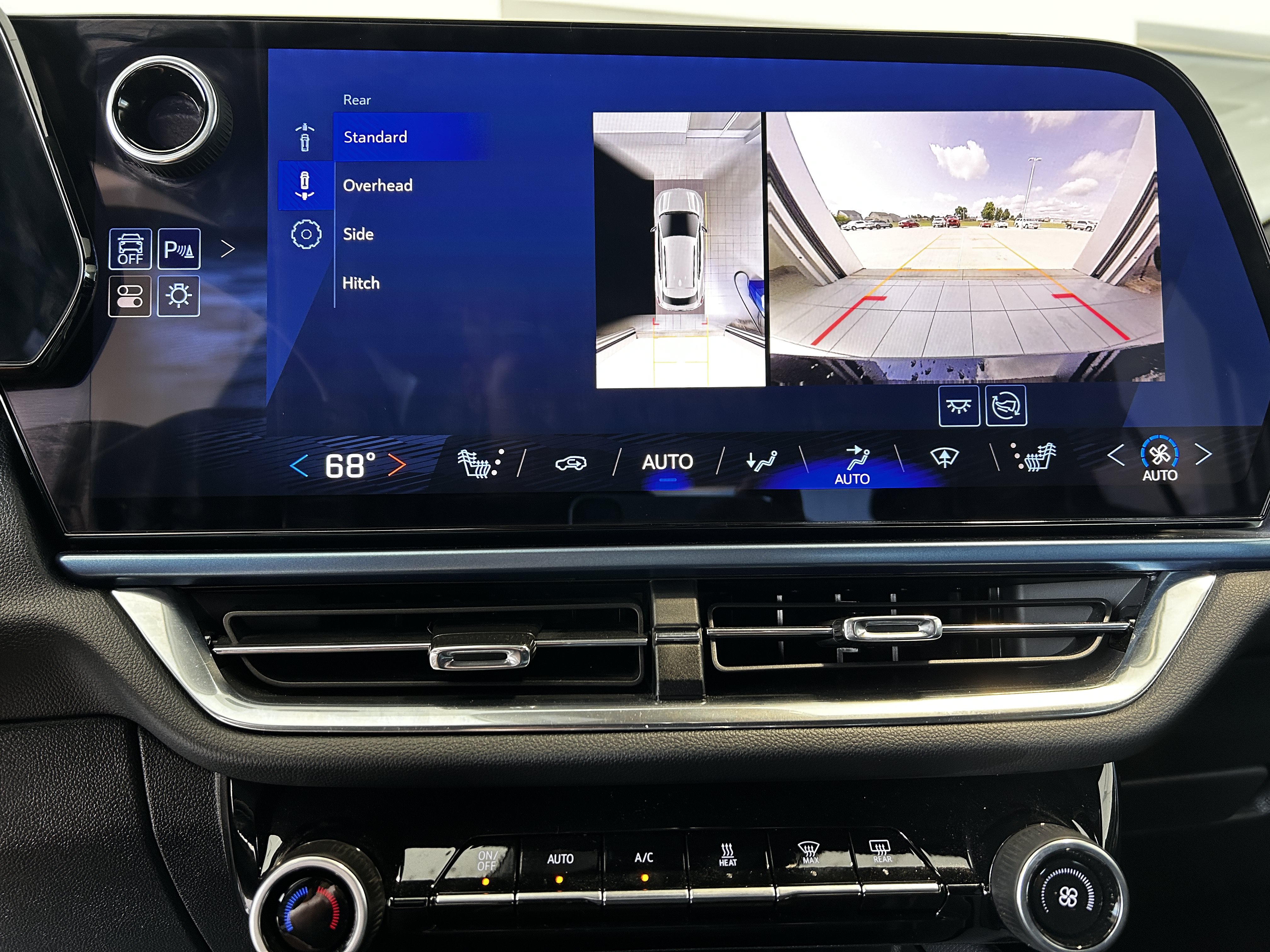 Used 2025 Chevrolet Equinox EV LT w/ Convenience Package FWD image 15